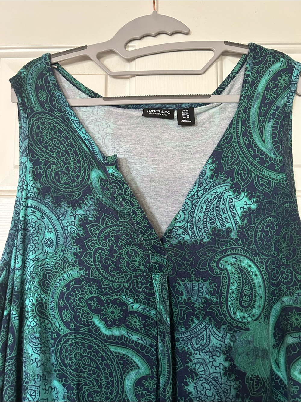 Jones & Co Women’s Teal Paisley Sleeveless Tank Top